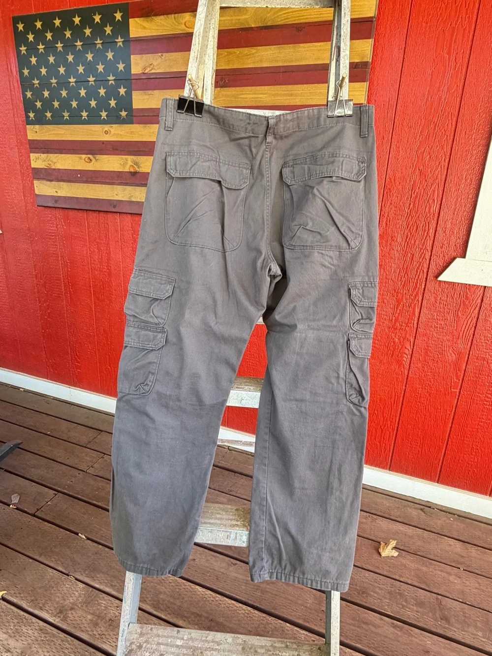Wrangler Men's Dark Gray Cargo Pants with Multiple Pockets